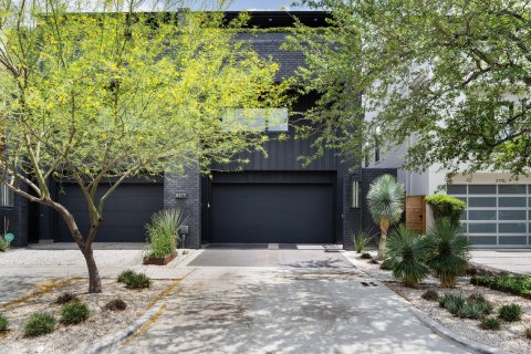 2117 Elmen Street #B